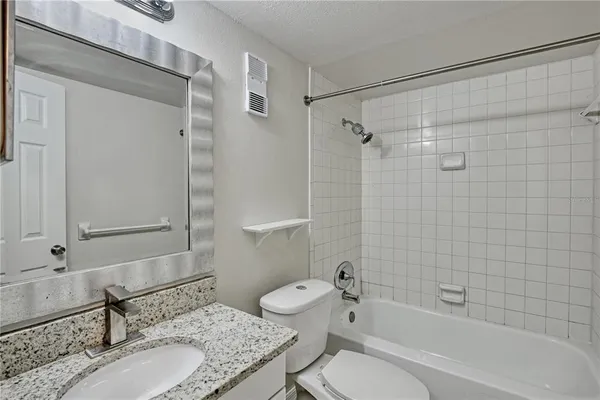 $169,900 | 3282 South Semoran Boulevard, Unit 22, Orlando, FL 32822