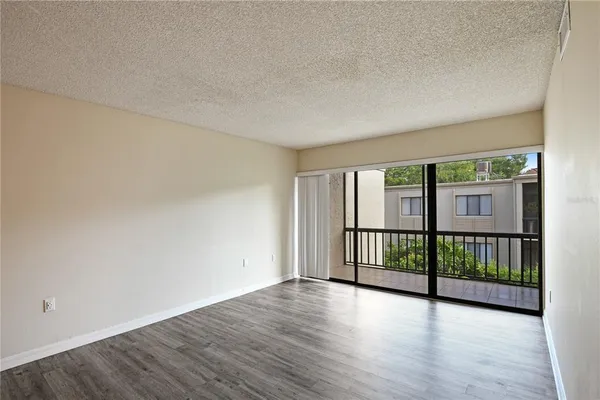 $169,900 | 3282 South Semoran Boulevard, Unit 22, Orlando, FL 32822