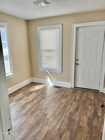 $1,500 | 1257 East Center Street, Unit 16, Kingsport, TN 37660