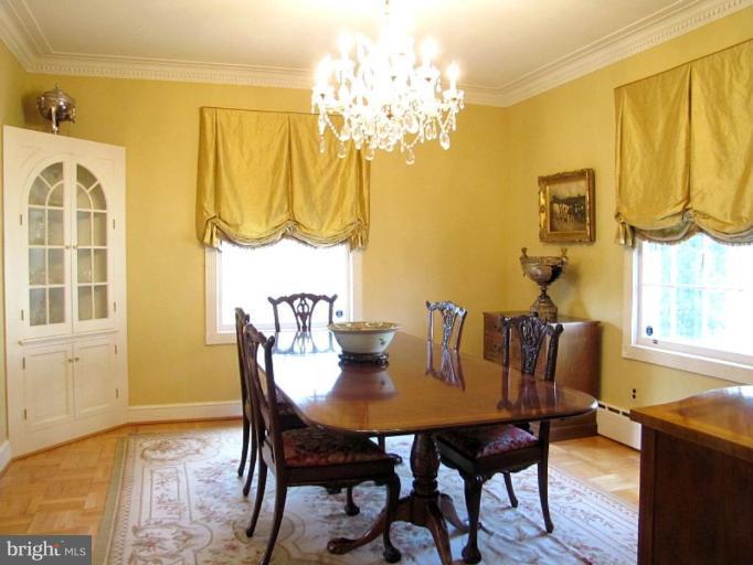 1613 Brookside Road McLean, VA 22101 - Photo 2 of 18 Dining Room