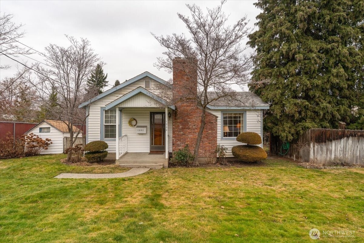 1202 Fifth Street Wenatchee, WA 98801 - Photo 1 of 23