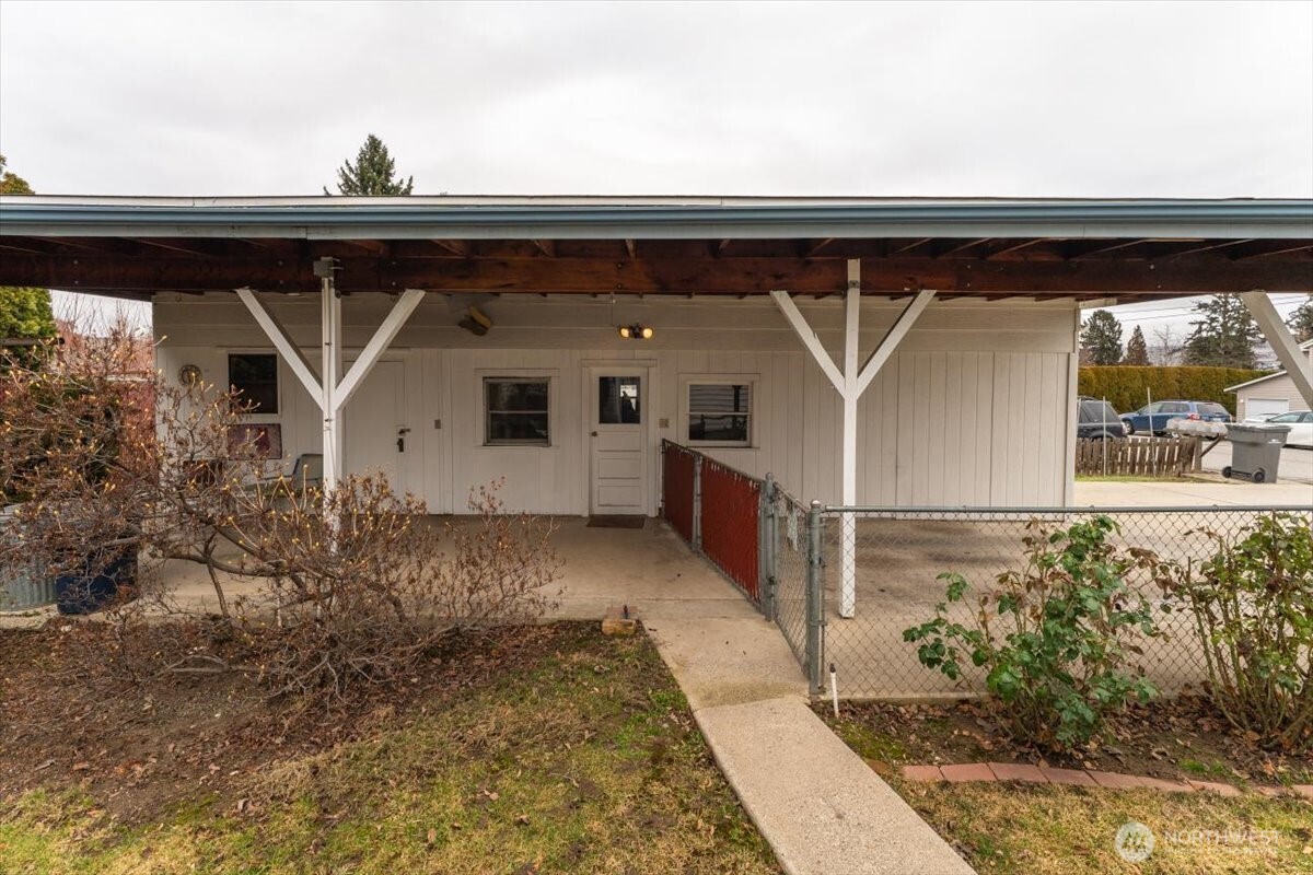 1202 Fifth Street Wenatchee, WA 98801 - Photo 21 of 23