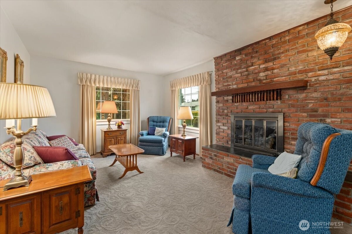 1202 Fifth Street Wenatchee, WA 98801 - Photo 3 of 23