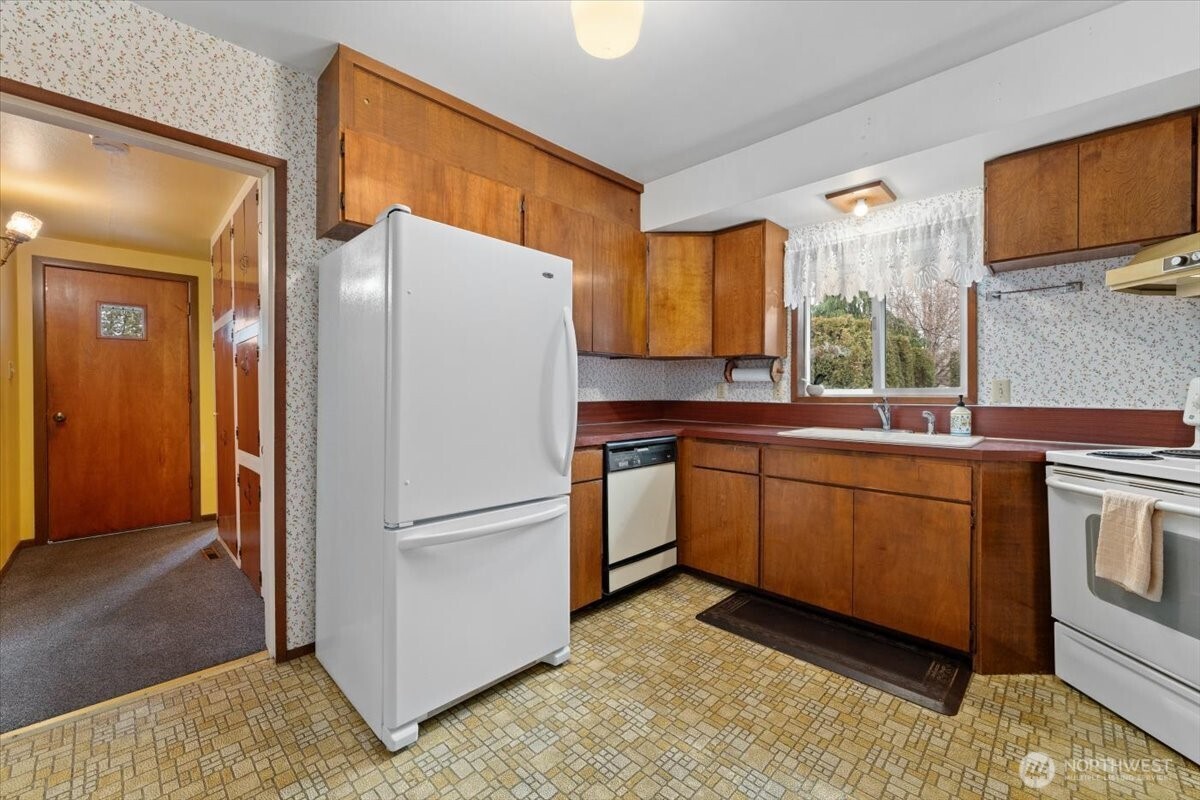 1202 Fifth Street Wenatchee, WA 98801 - Photo 7 of 23