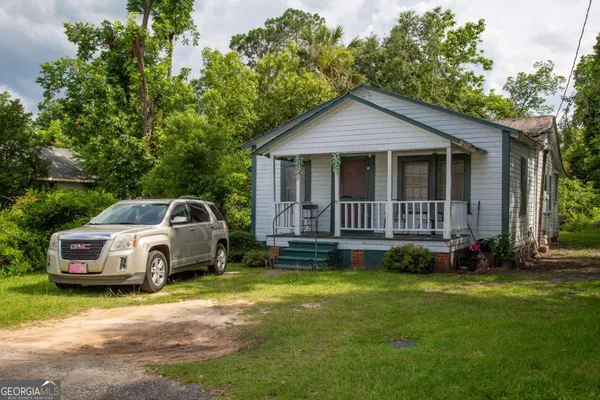 $71,000 | 102 South Crosby Street, Baxley, GA 31513