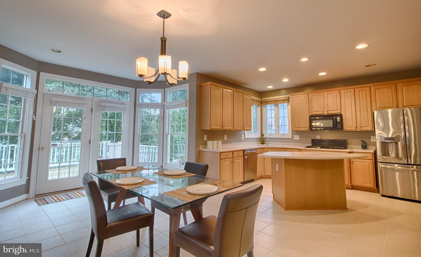 7365 Hunters Oak Court Springfield, VA 22150 - Photo 2 of 27 Kitchen