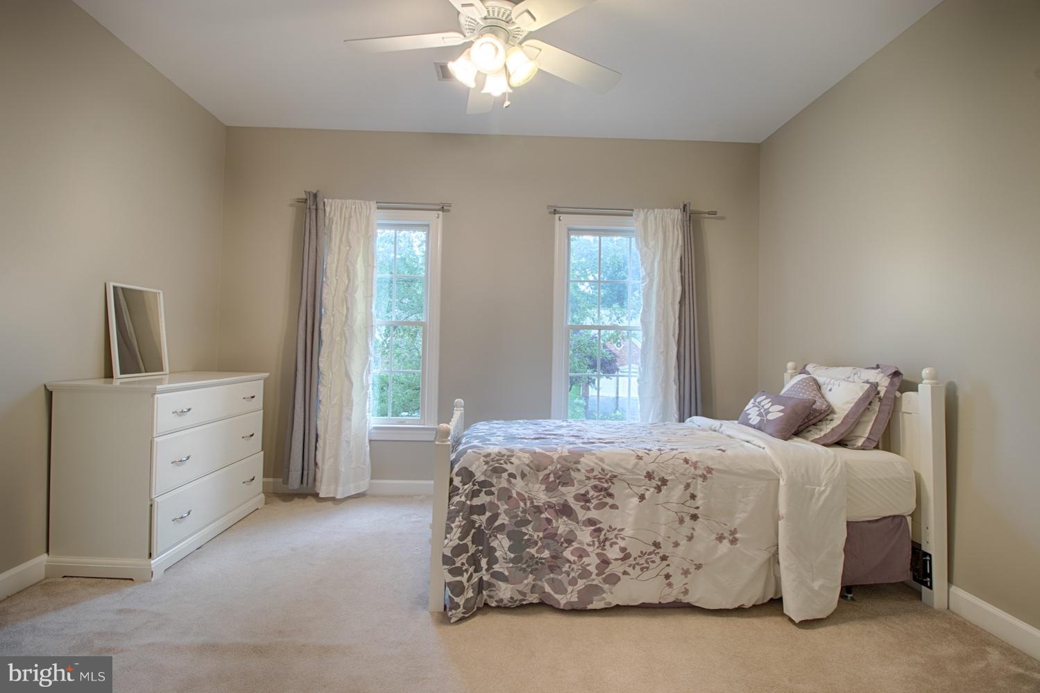 7365 Hunters Oak Court Springfield, VA 22150 - Photo 17 of 27 3rd Bedroom