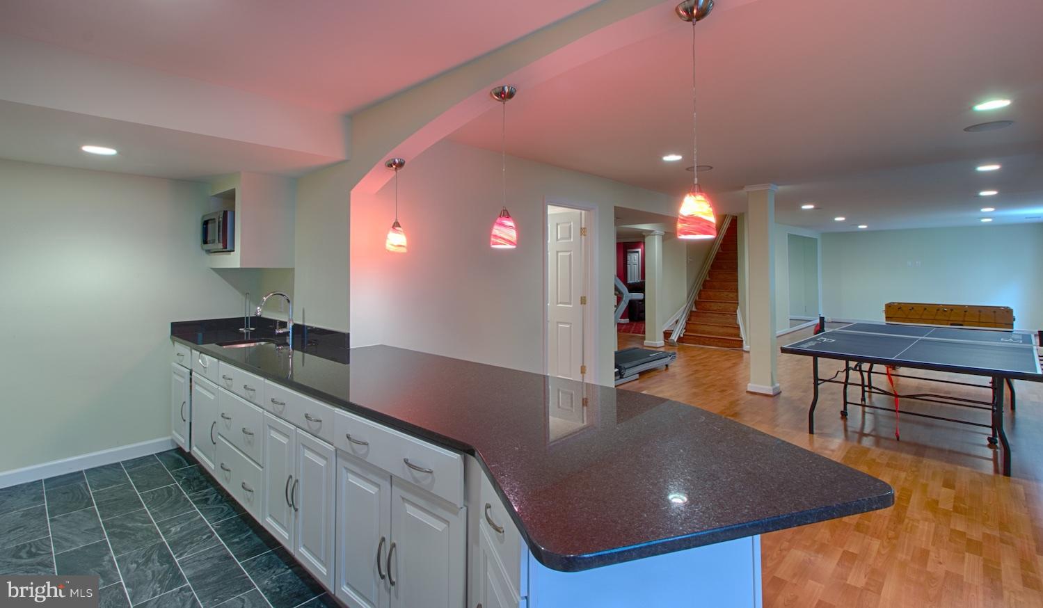 7365 Hunters Oak Court Springfield, VA 22150 - Photo 23 of 27 Wet Bar