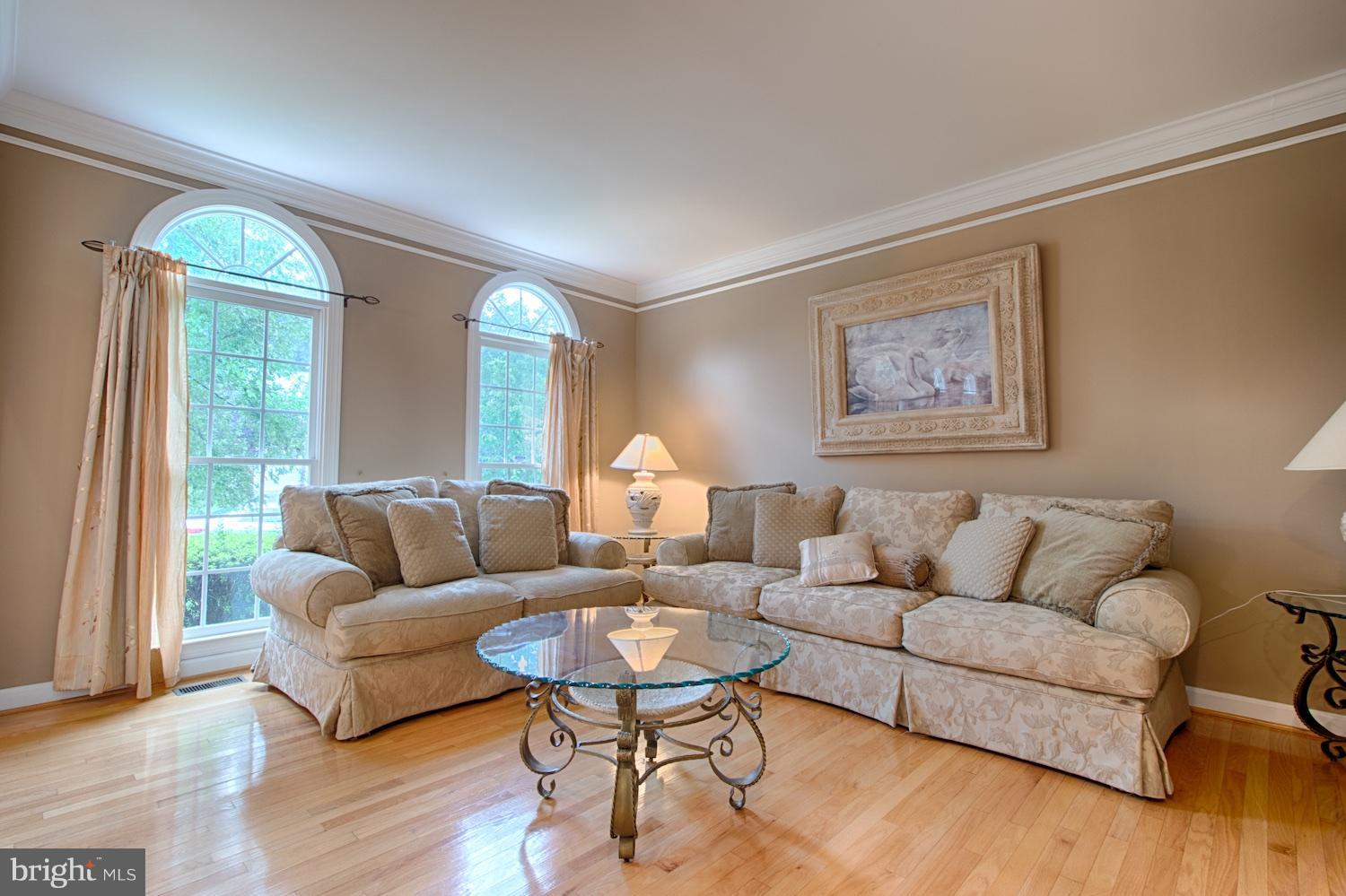 7365 Hunters Oak Court Springfield, VA 22150 - Photo 4 of 27 Formal Living Room