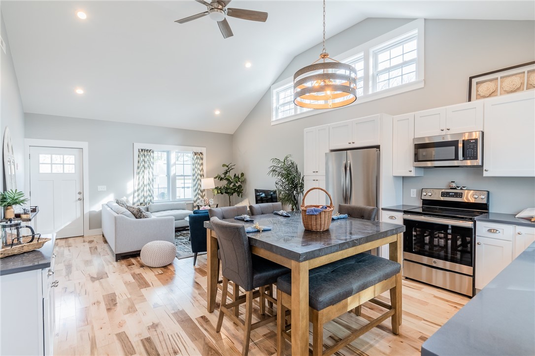 10 Albert Street Westerly, RI 02891 - Photo 5 of 36 Gallery Image 5