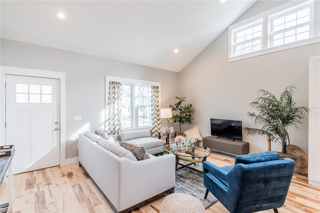 10 Albert Street Westerly, RI 02891 - Photo 10 of 36 Gallery Image 10