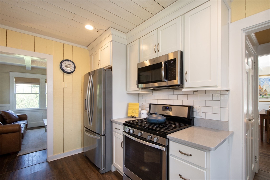 27 Standish Road Duxbury, MA 02332 - Photo 13 of 40 Gallery Image 13