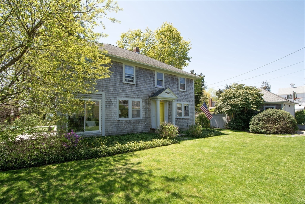 27 Standish Road Duxbury, MA 02332 - Photo 5 of 40 Gallery Image 5