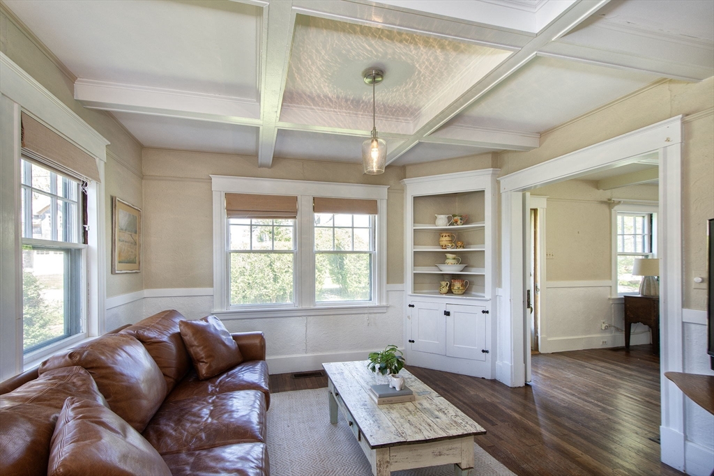 27 Standish Road Duxbury, MA 02332 - Photo 10 of 40 Gallery Image 10
