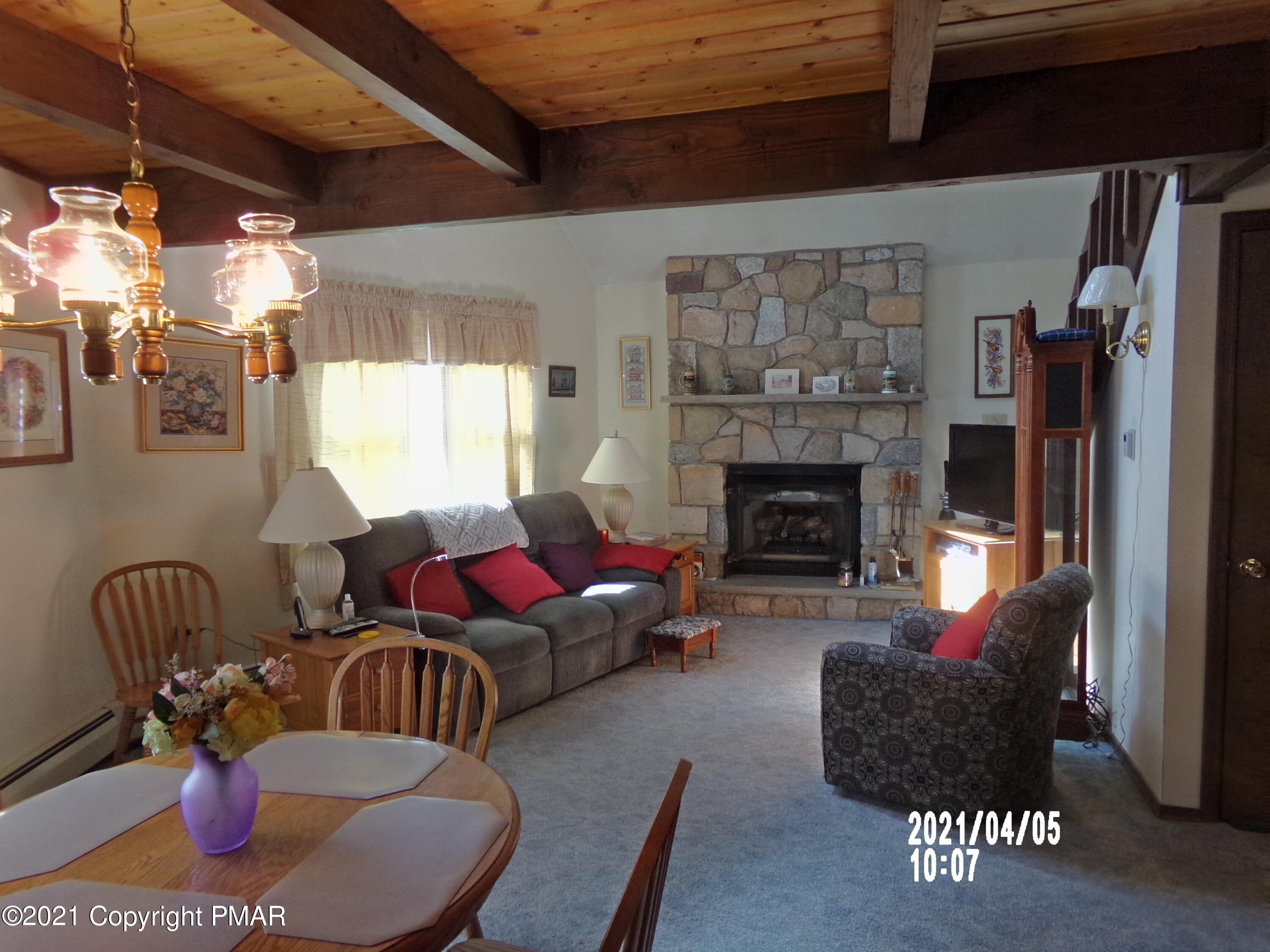 187 King Arthur Road Blakeslee, PA 18610 - Photo 13 of 37 Living Room from Dining Area