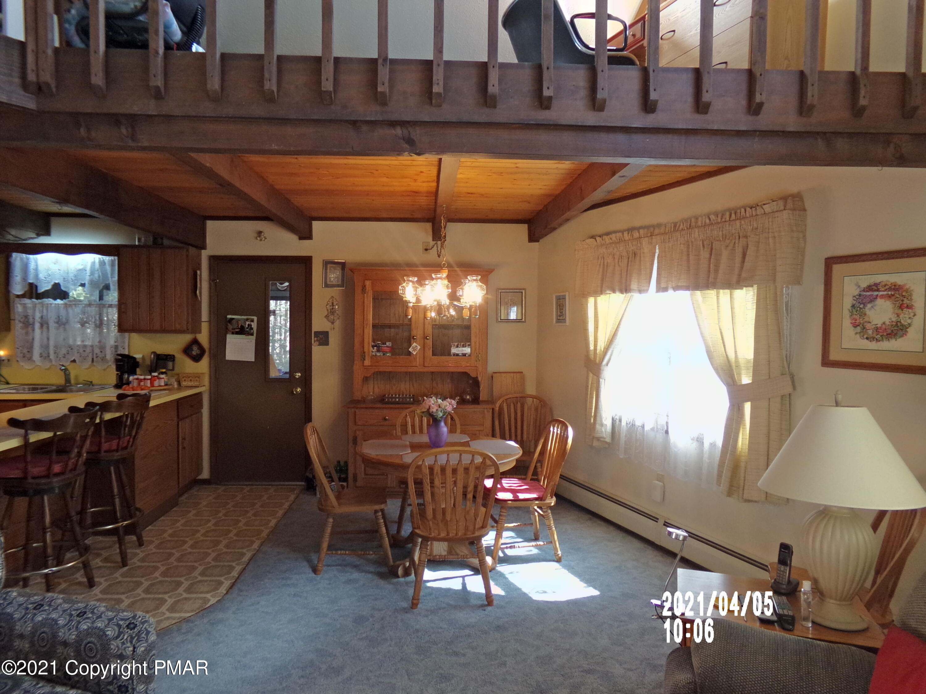 187 King Arthur Road Blakeslee, PA 18610 - Photo 14 of 37 Dining Area
