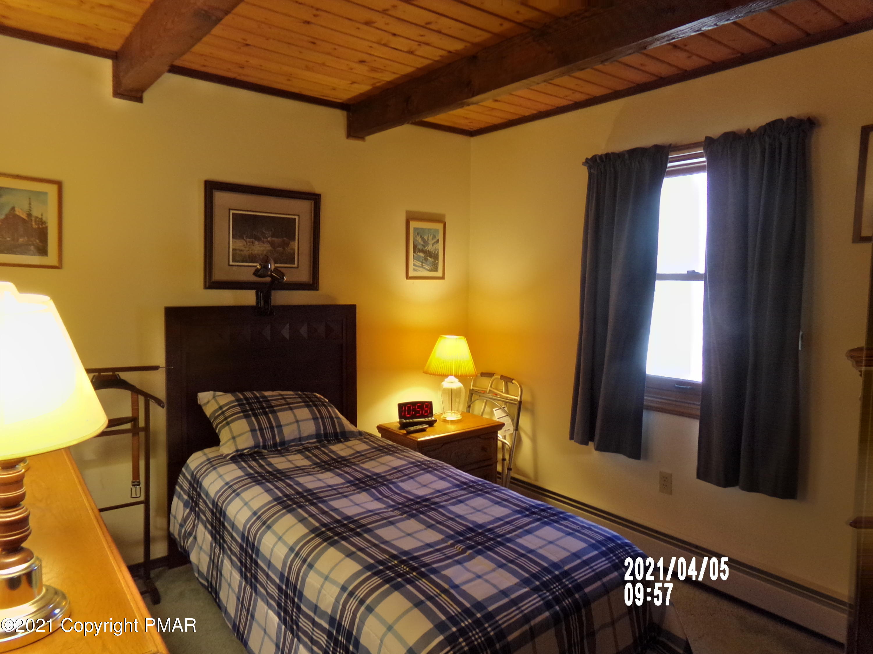 187 King Arthur Road Blakeslee, PA 18610 - Photo 17 of 37 Bedroom 1