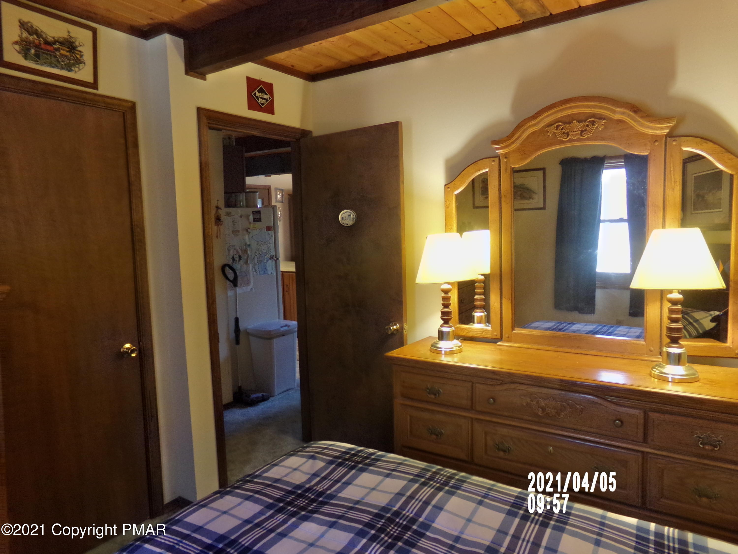187 King Arthur Road Blakeslee, PA 18610 - Photo 18 of 37 Bedroom 1 view 2