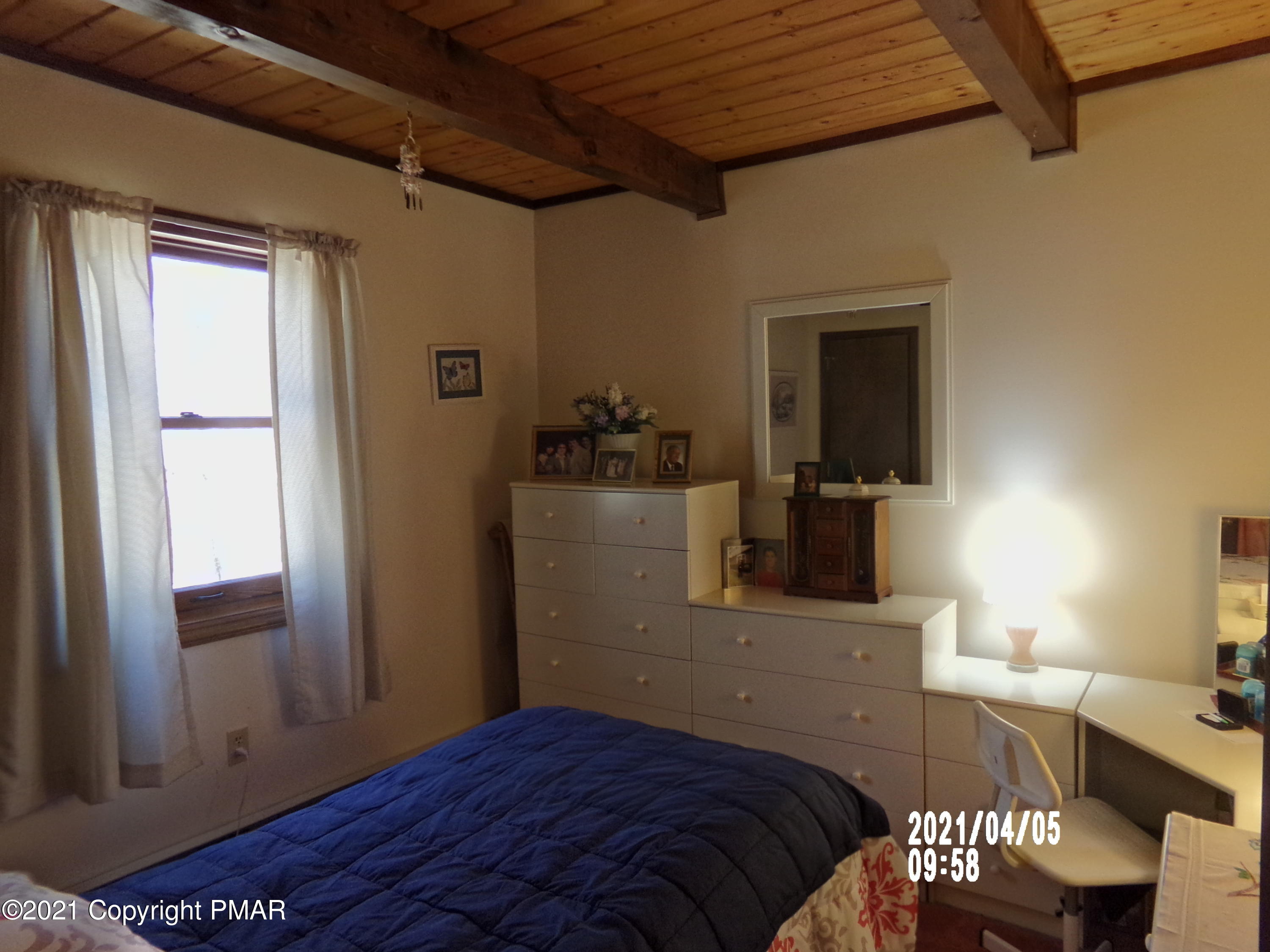 187 King Arthur Road Blakeslee, PA 18610 - Photo 20 of 37 Bedroom 2