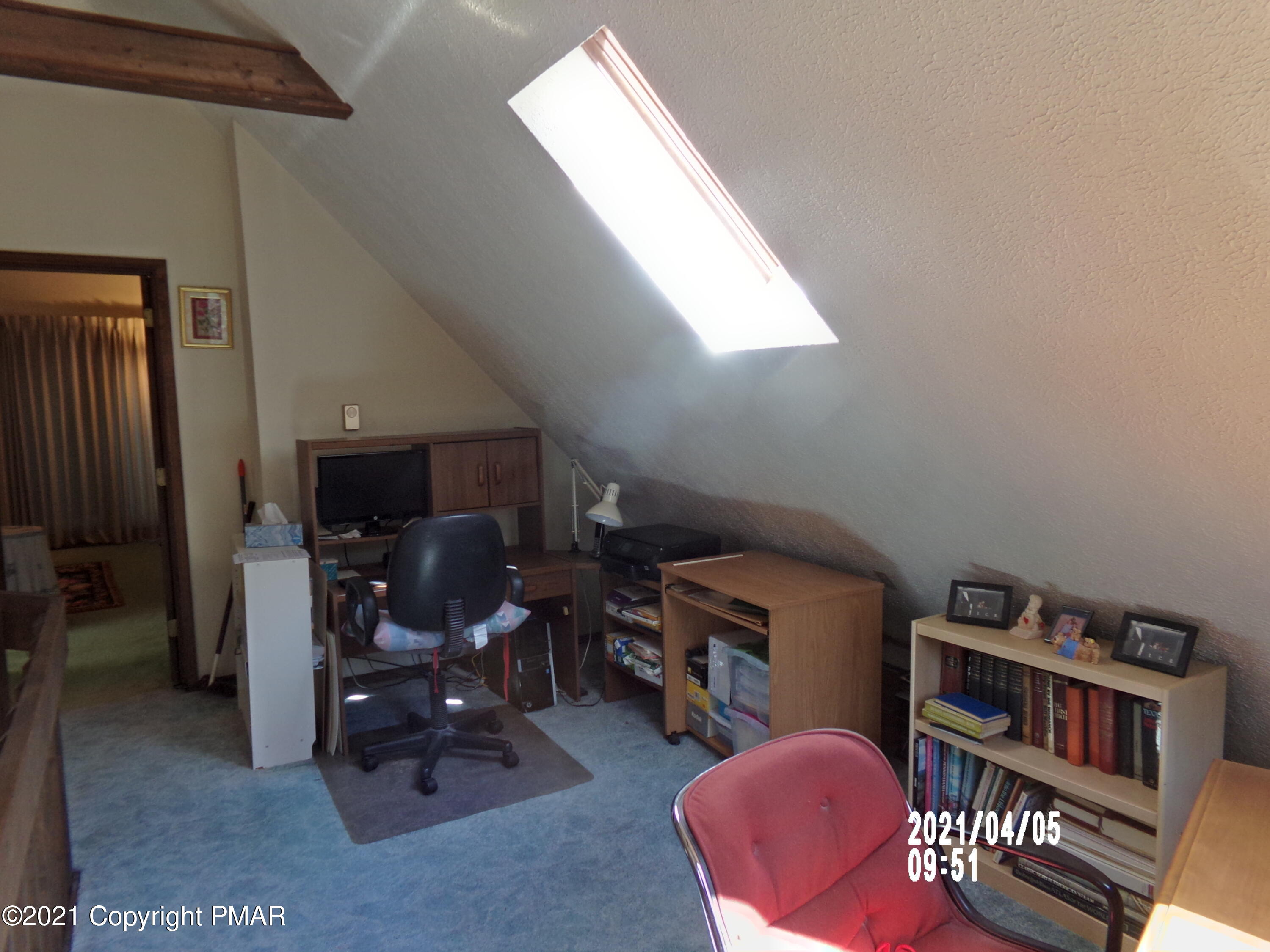 187 King Arthur Road Blakeslee, PA 18610 - Photo 26 of 37 Loft view 2