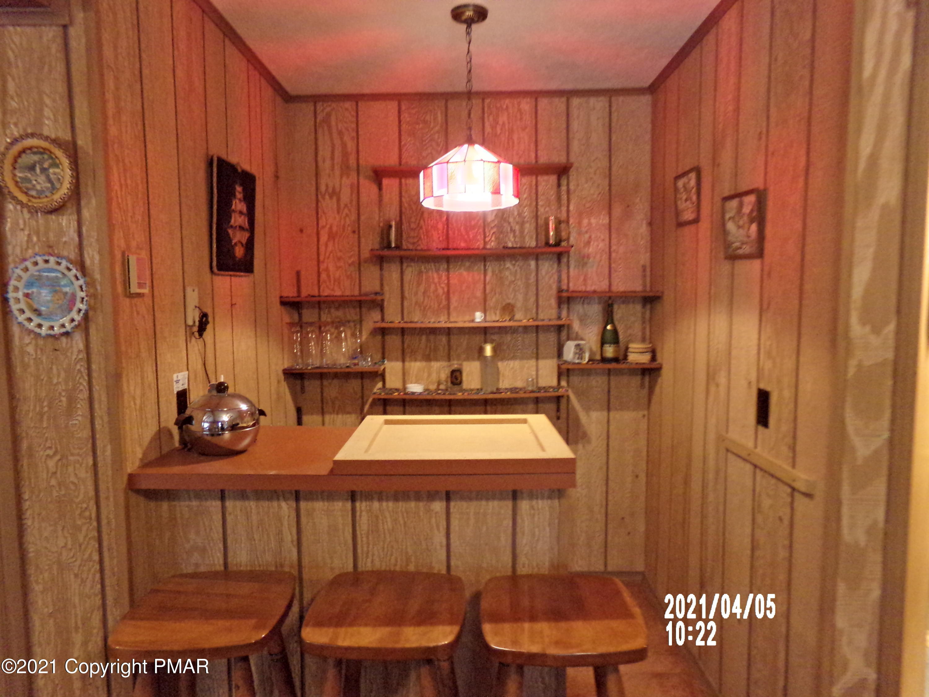 187 King Arthur Road Blakeslee, PA 18610 - Photo 8 of 37 Wet Bar 2