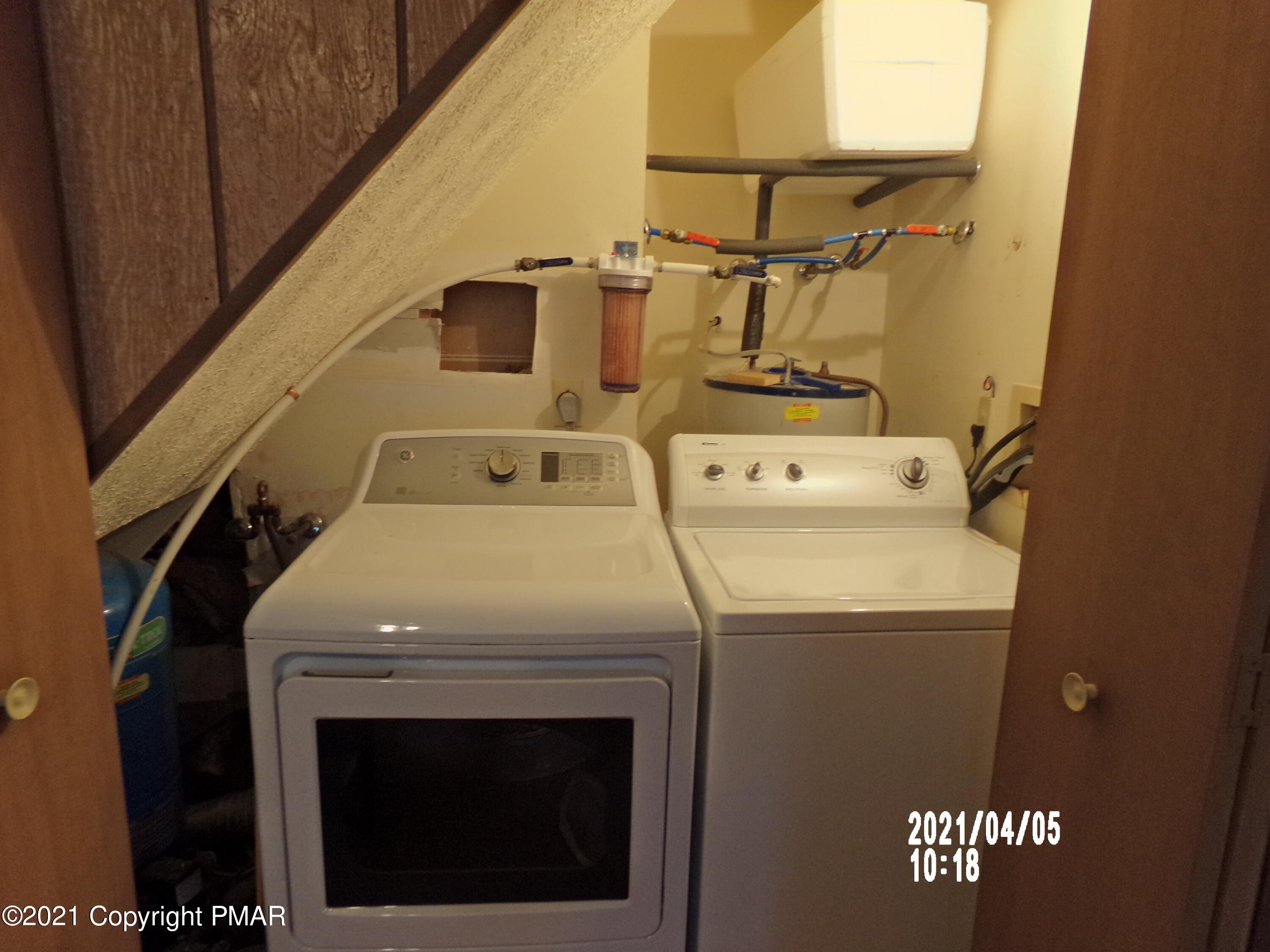 187 King Arthur Road Blakeslee, PA 18610 - Photo 9 of 37 Laundry Area