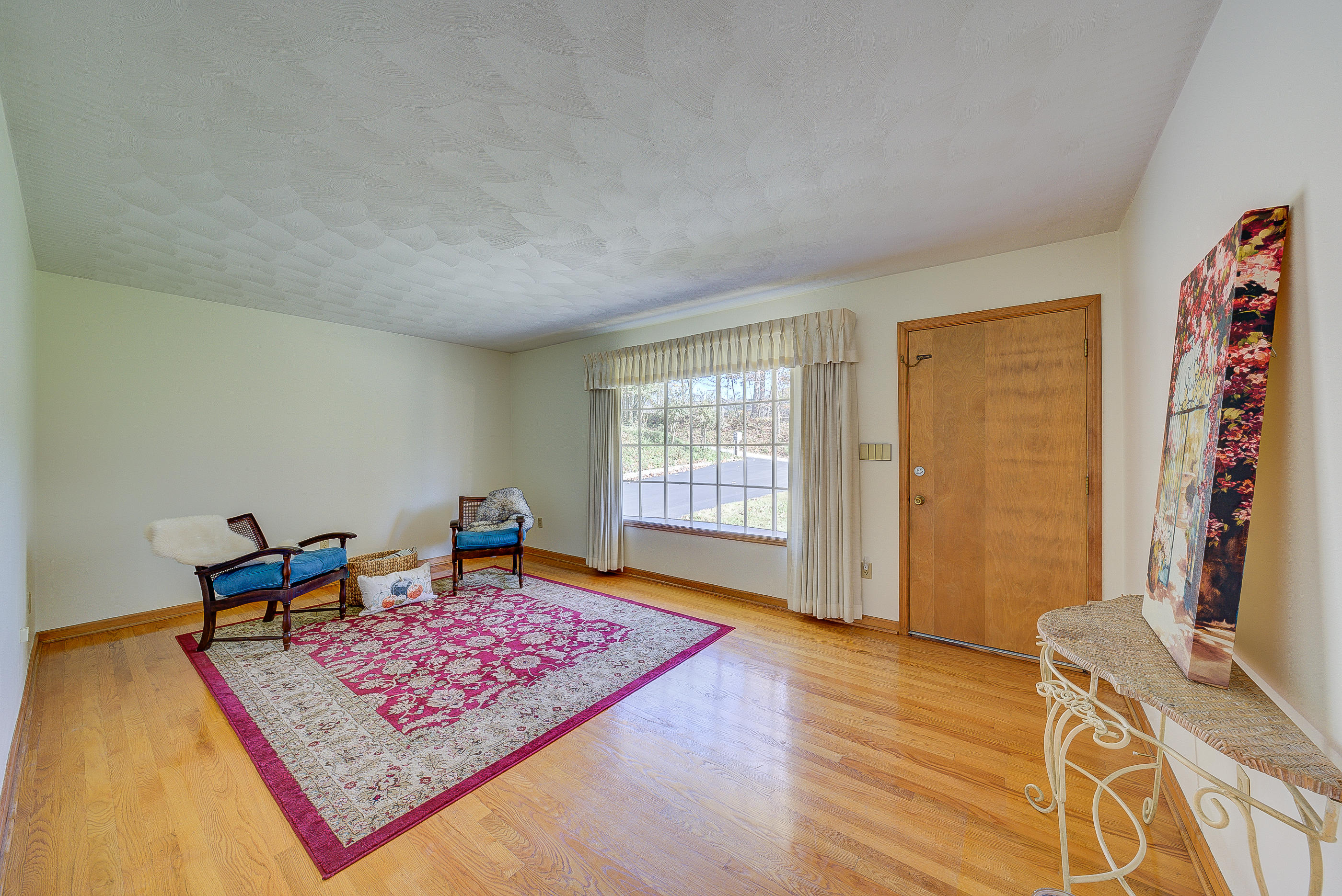 714 Tyler Road Salem, VA 24153 - Photo 11 of 33 109