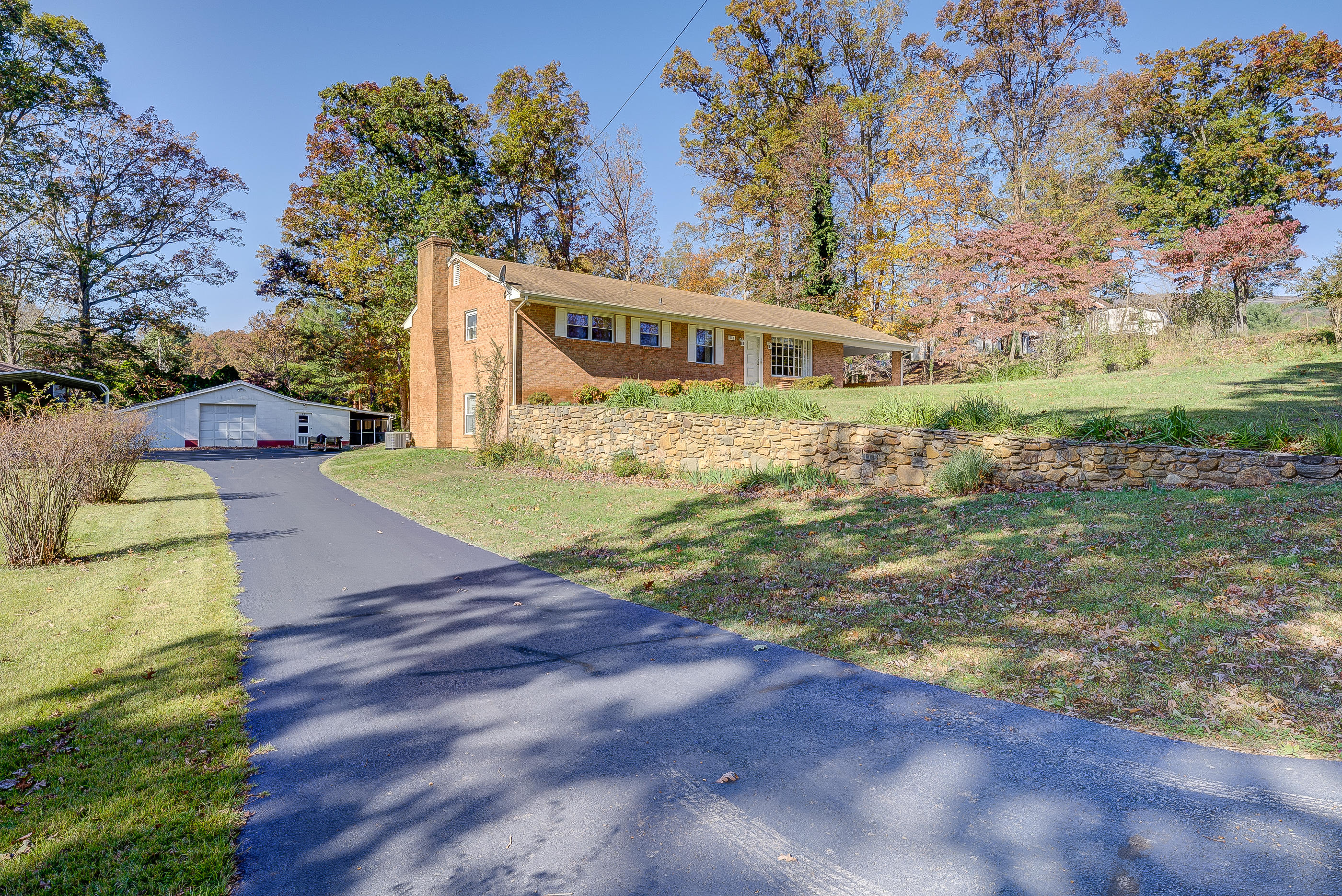 714 Tyler Road Salem, VA 24153 - Photo 33 of 33 73