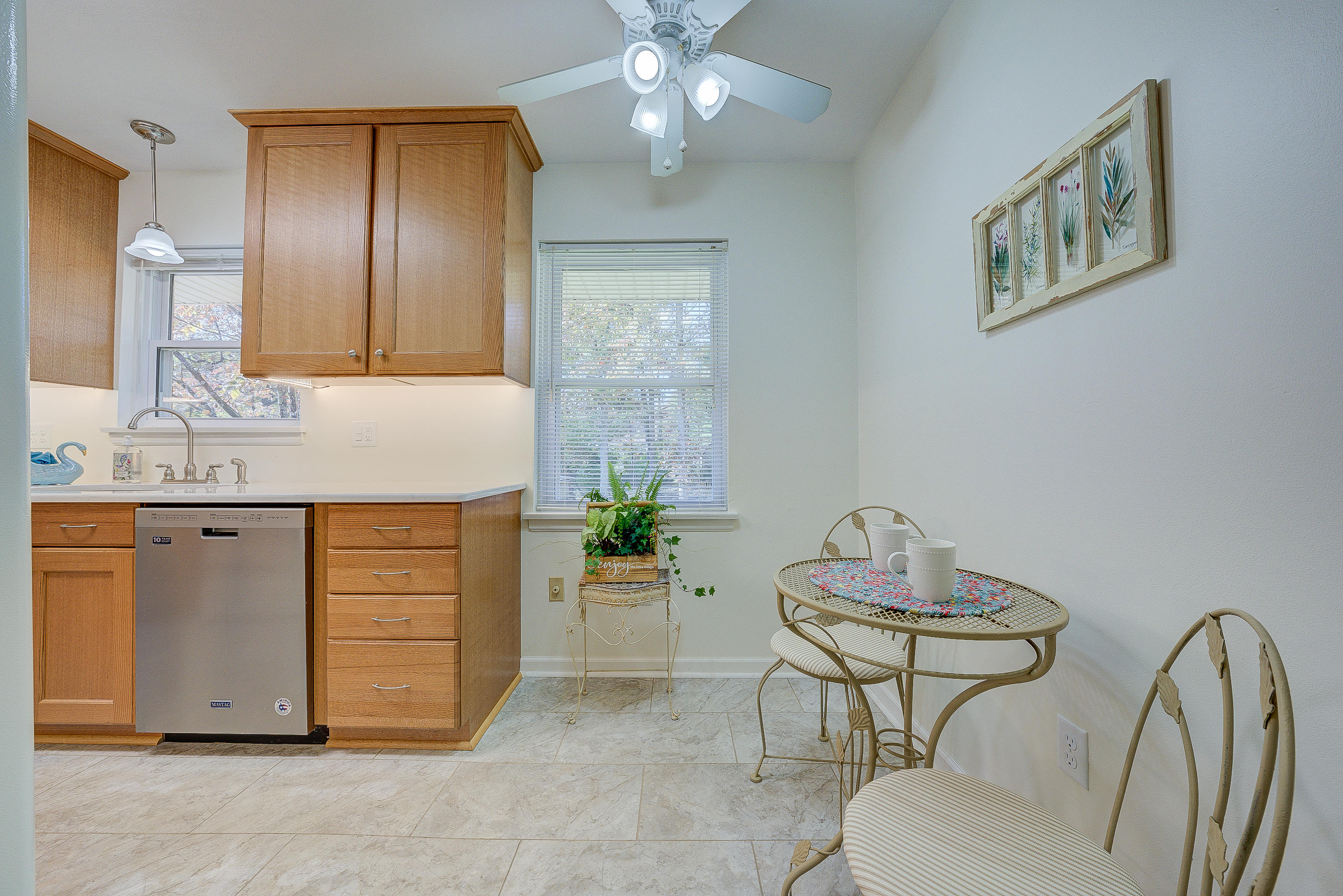 714 Tyler Road Salem, VA 24153 - Photo 6 of 33 145