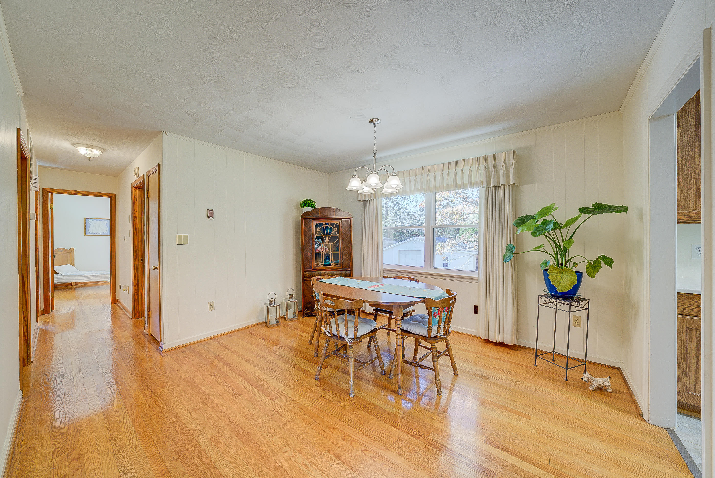 714 Tyler Road Salem, VA 24153 - Photo 9 of 33 103