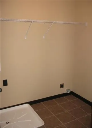 $2,000 | 2965 Brewster Drive, Clarksville, TN 37042