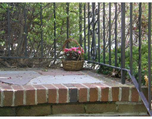 32-34 Clark Road Brookline, MA 02445 - Photo 4 of 22