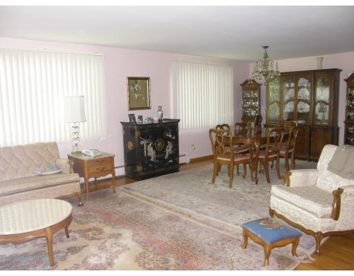 32-34 Clark Road Brookline, MA 02445 - Photo 5 of 22