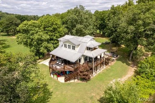 $1,595,000 | 1311 Carter Street, Van Buren, MO 63965