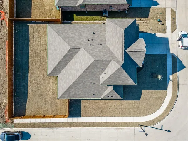 $2,699 | 607 Metallic Tree Lane, Van Alstyne, TX 75495