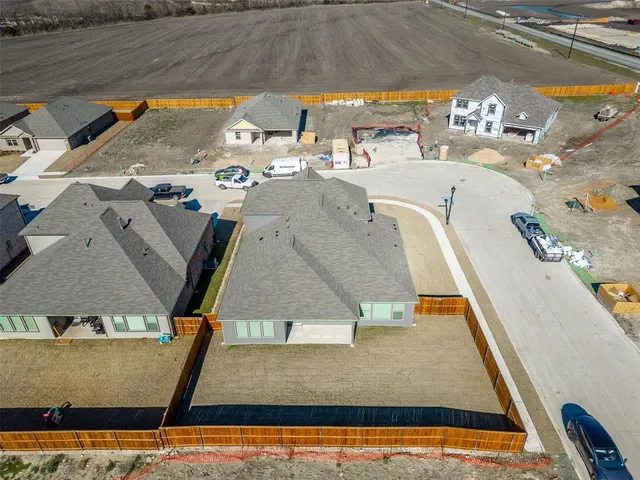 $2,699 | 607 Metallic Tree Lane, Van Alstyne, TX 75495