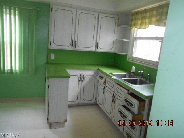 1590 Maple Road Cleveland Heights, OH 44121 - Photo 4 of 9