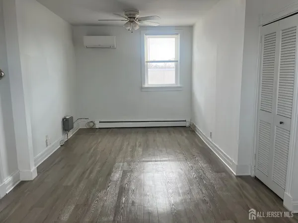 $2,400 | 110 Oak Tree Avenue, Unit 2, South Plainfield, NJ 07080