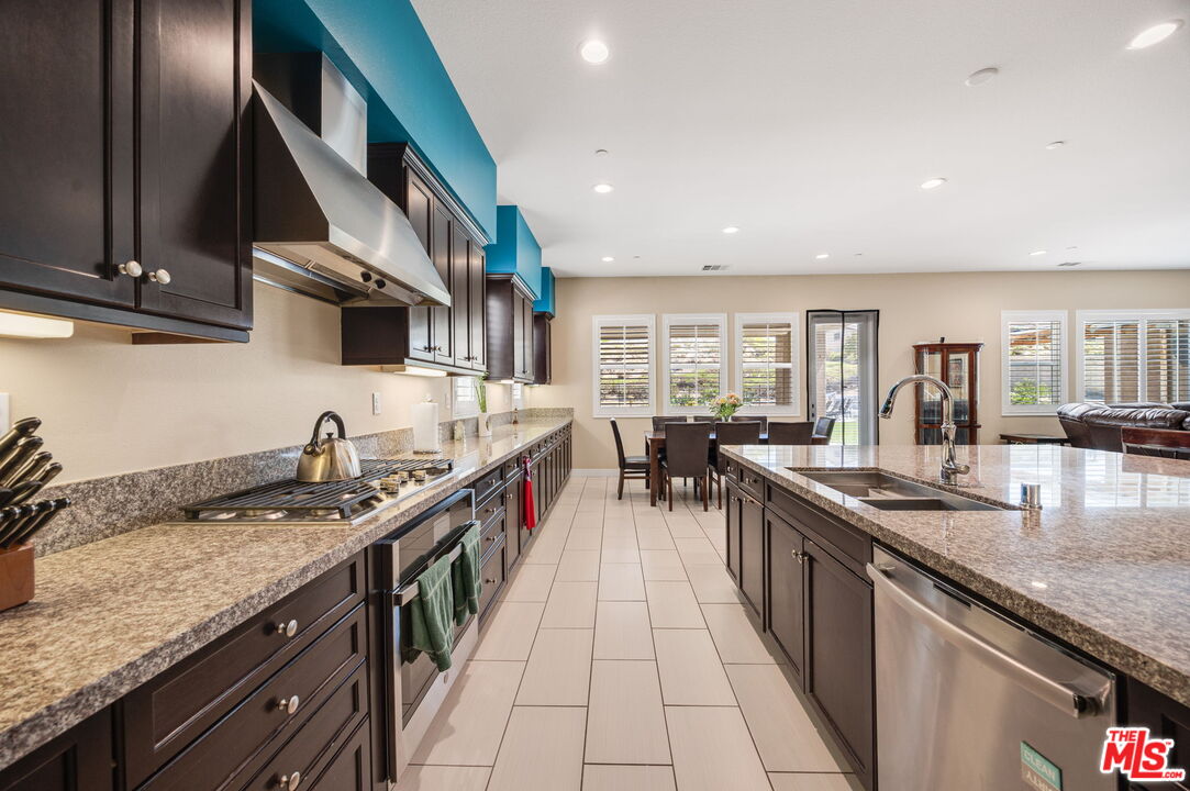13447 Gold Medal Court Riverside, CA 92503 - Photo 16 of 75