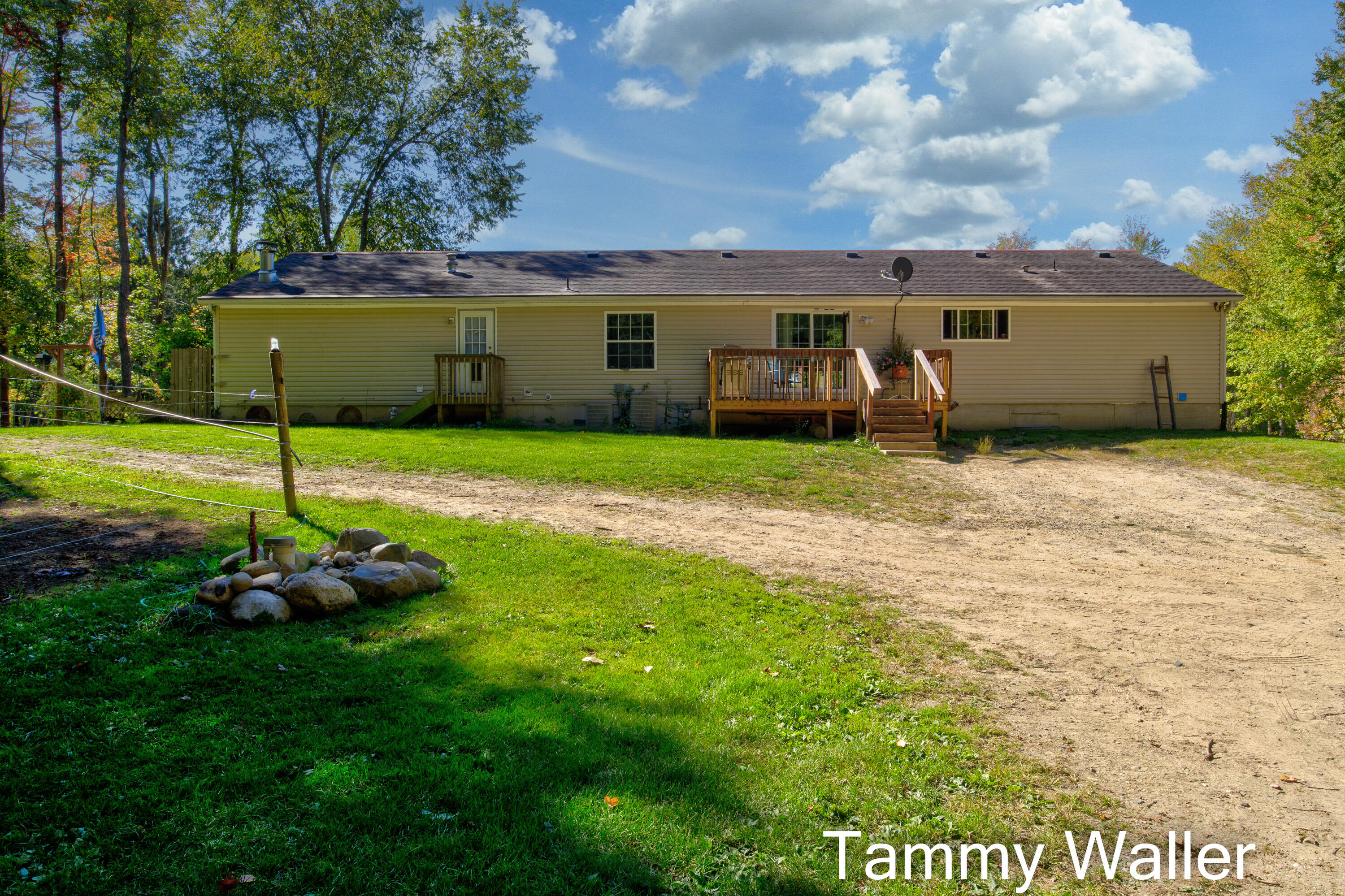 10269 Cottage Road Dowling, MI 49050 - Photo 4 of 61 Exterior-8