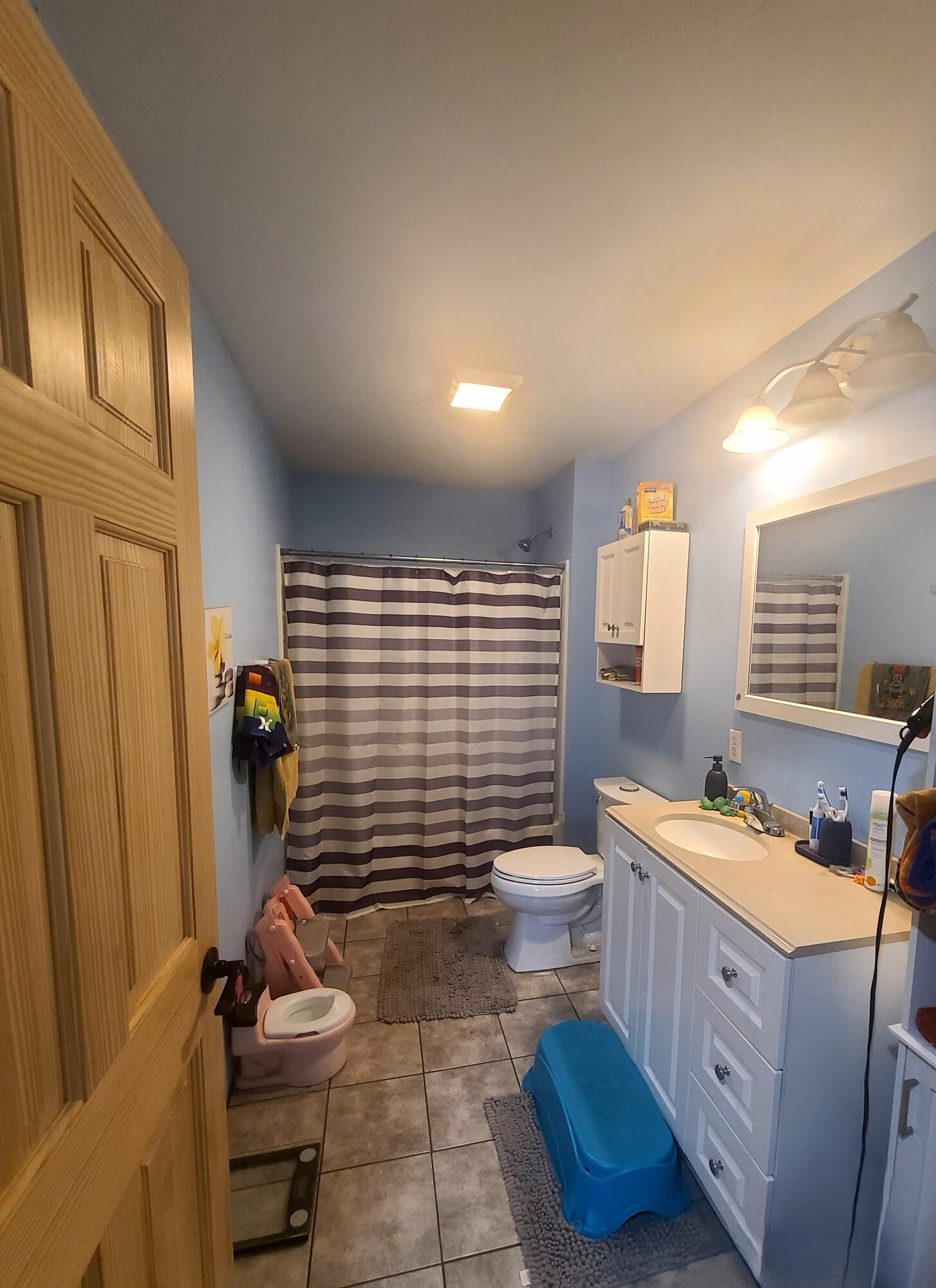 24 Fickett Lane Solon, ME 04979 - Photo 23 of 46 24 Fickett Main Bathroom