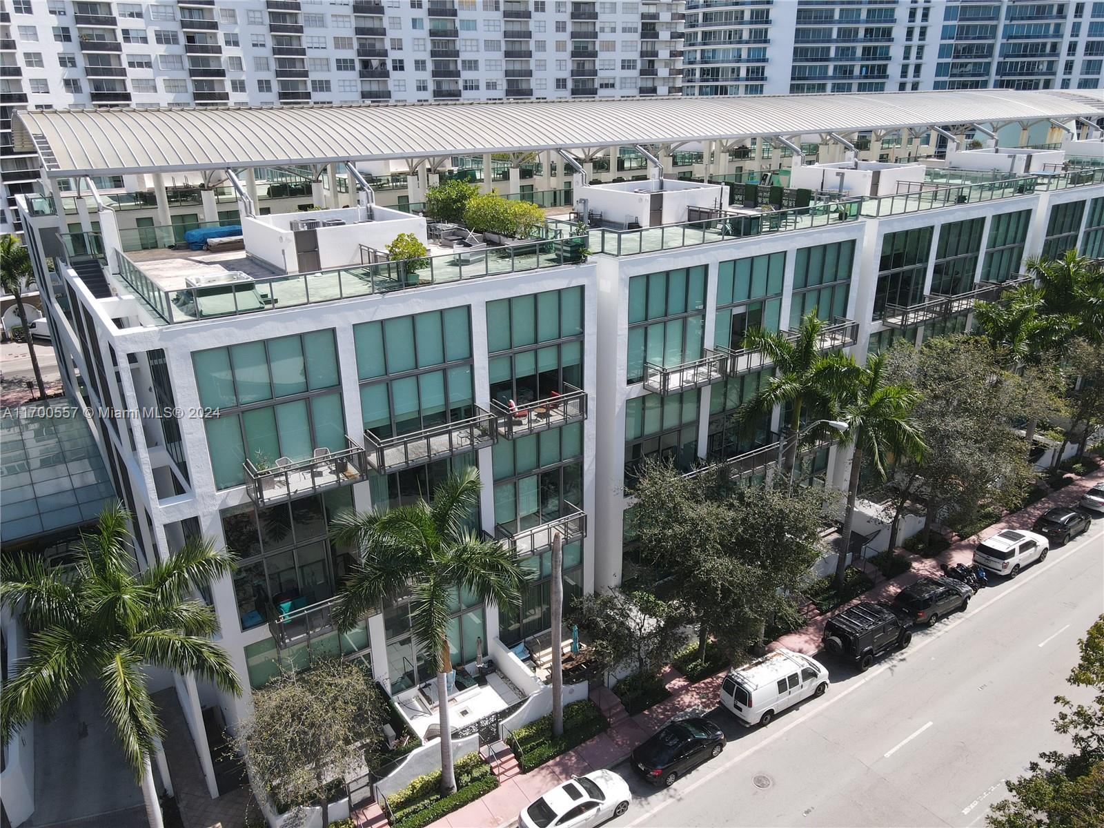 6000 Collins Avenue, Unit 528 Miami Beach, FL 33140 - Photo 23 of 26