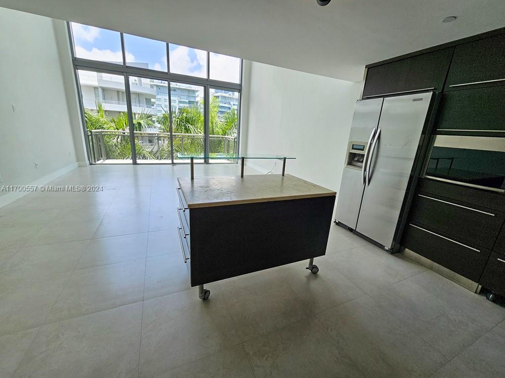 6000 Collins Avenue, Unit 528 Miami Beach, FL 33140 - Photo 7 of 26