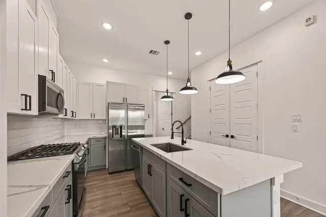 $2,200 | 1406 Mansfield Street, Houston, TX 77091