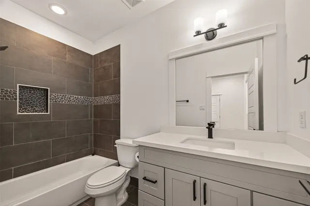 $2,200 | 1406 Mansfield Street, Houston, TX 77091