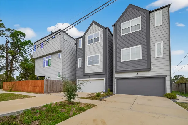 $2,200 | 1406 Mansfield Street, Houston, TX 77091