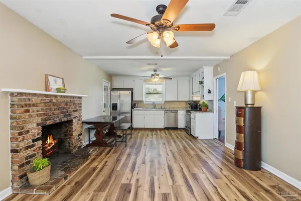 $2,200 | 6222 Maybelle Drive, Pensacola, FL 32504