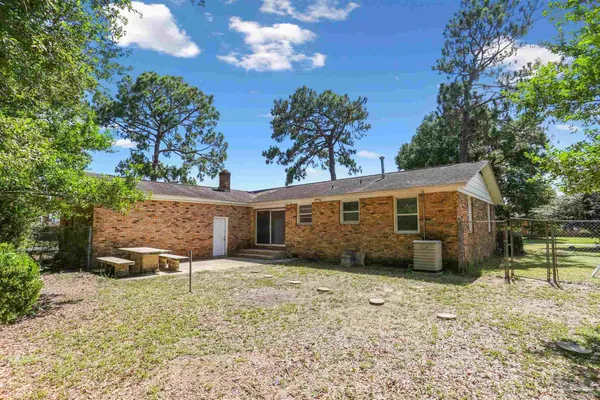 $2,200 | 6222 Maybelle Drive, Pensacola, FL 32504