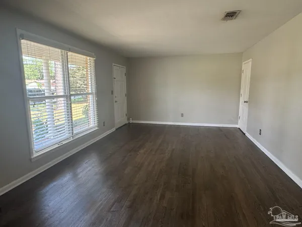 $2,200 | 6222 Maybelle Drive, Pensacola, FL 32504