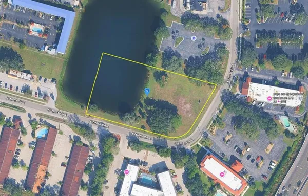 $899,999 | 647 67th St Circle East, Bradenton, FL 34208
